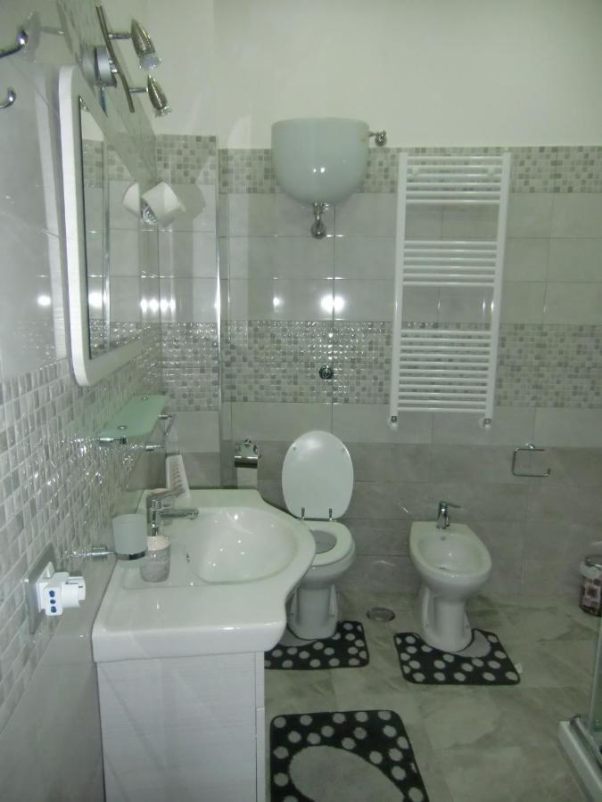 Guesthouse Aaron2 Napoli Esterno foto