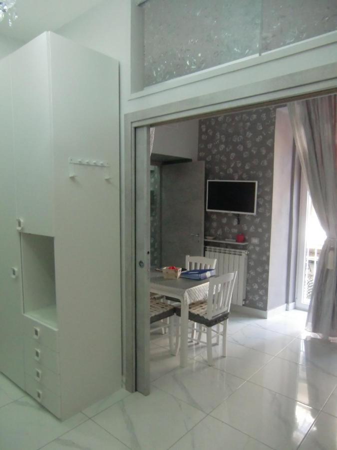 Guesthouse Aaron2 Napoli Esterno foto