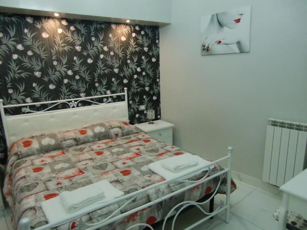 Guesthouse Aaron2 Napoli Esterno foto