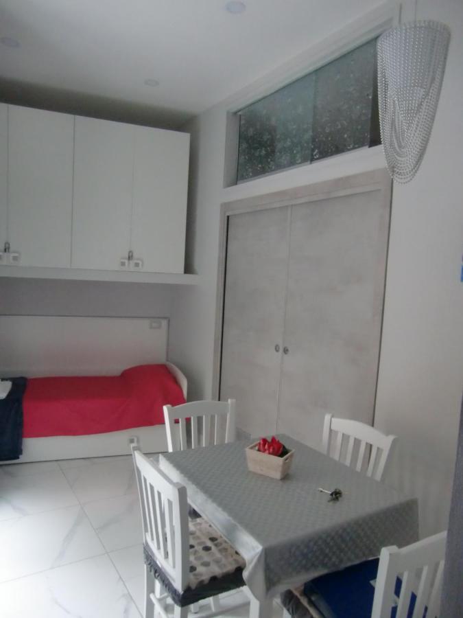 Guesthouse Aaron2 Napoli Esterno foto