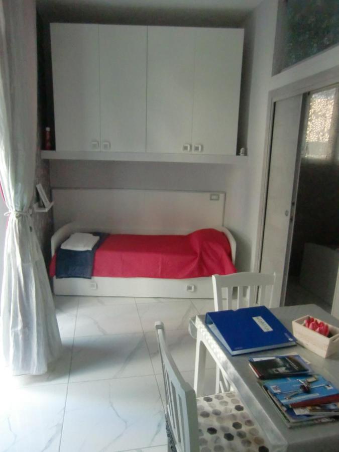 Guesthouse Aaron2 Napoli Esterno foto