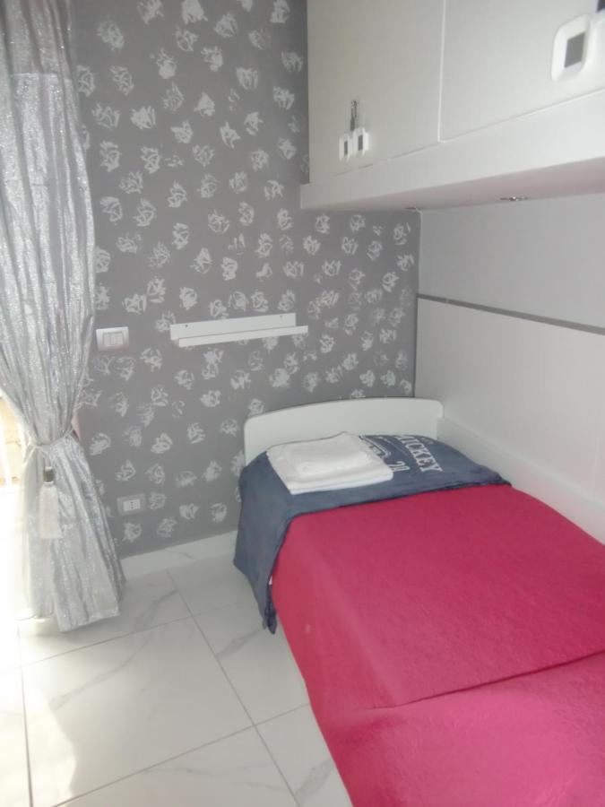 Guesthouse Aaron2 Napoli Esterno foto