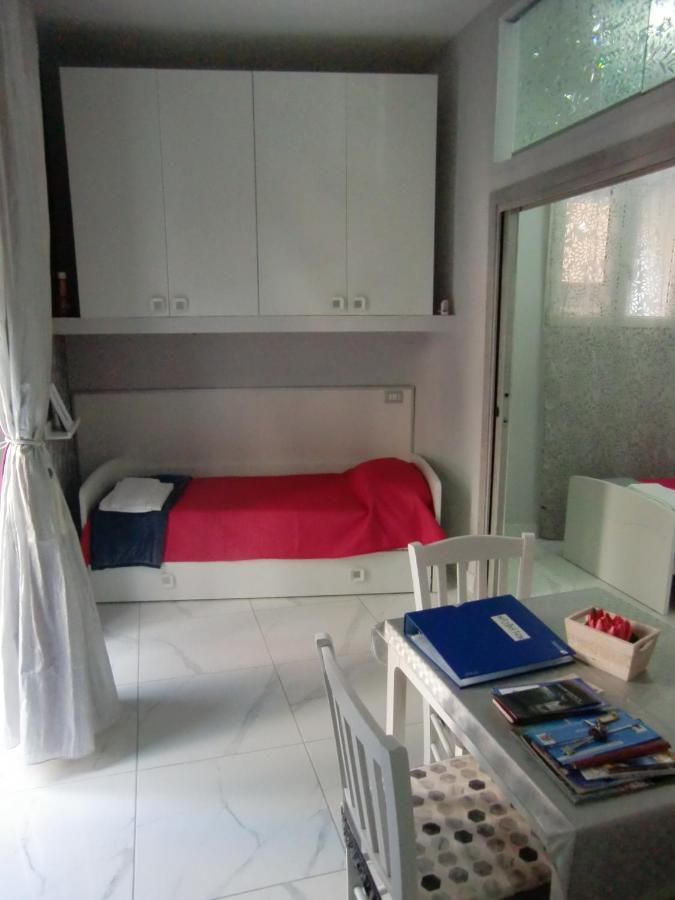 Guesthouse Aaron2 Napoli Esterno foto